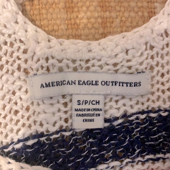 Gently used AE tank top! - Picture 4 of 4